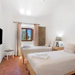Casas Do Monte I Летний дом Gioes