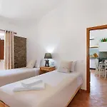 Casas Do Monte I * Gioes